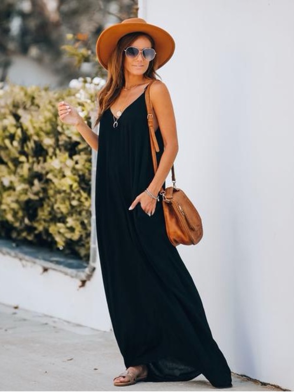 Women's Black V-Neck Maxi Dress - Timeless Summer Style